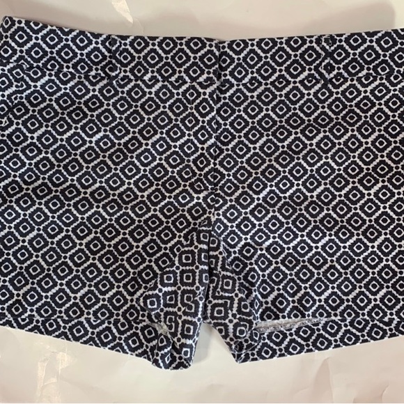 LOFT Pants - Loft riviera short blue & white pattern size 14